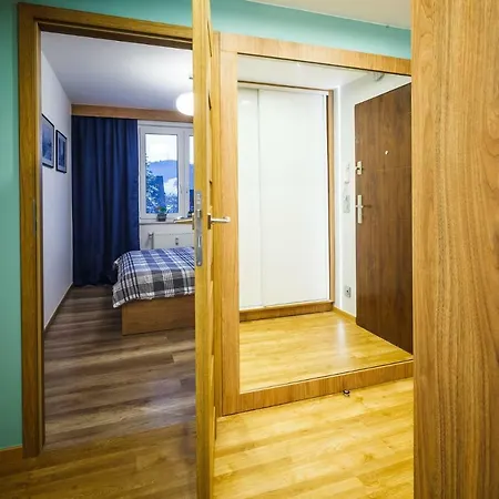 Makuszynsky Apartment